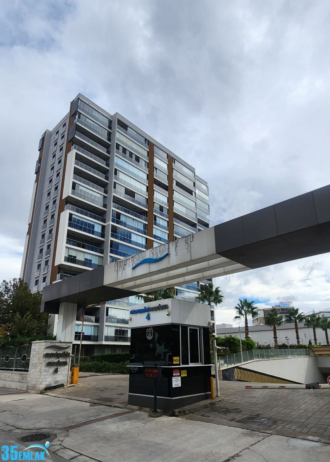 35 EMLAK'tan Mavişehir MODERN 4 sitesinde 76m2 net 2+1 dairede yaşamak istermisiniz?  