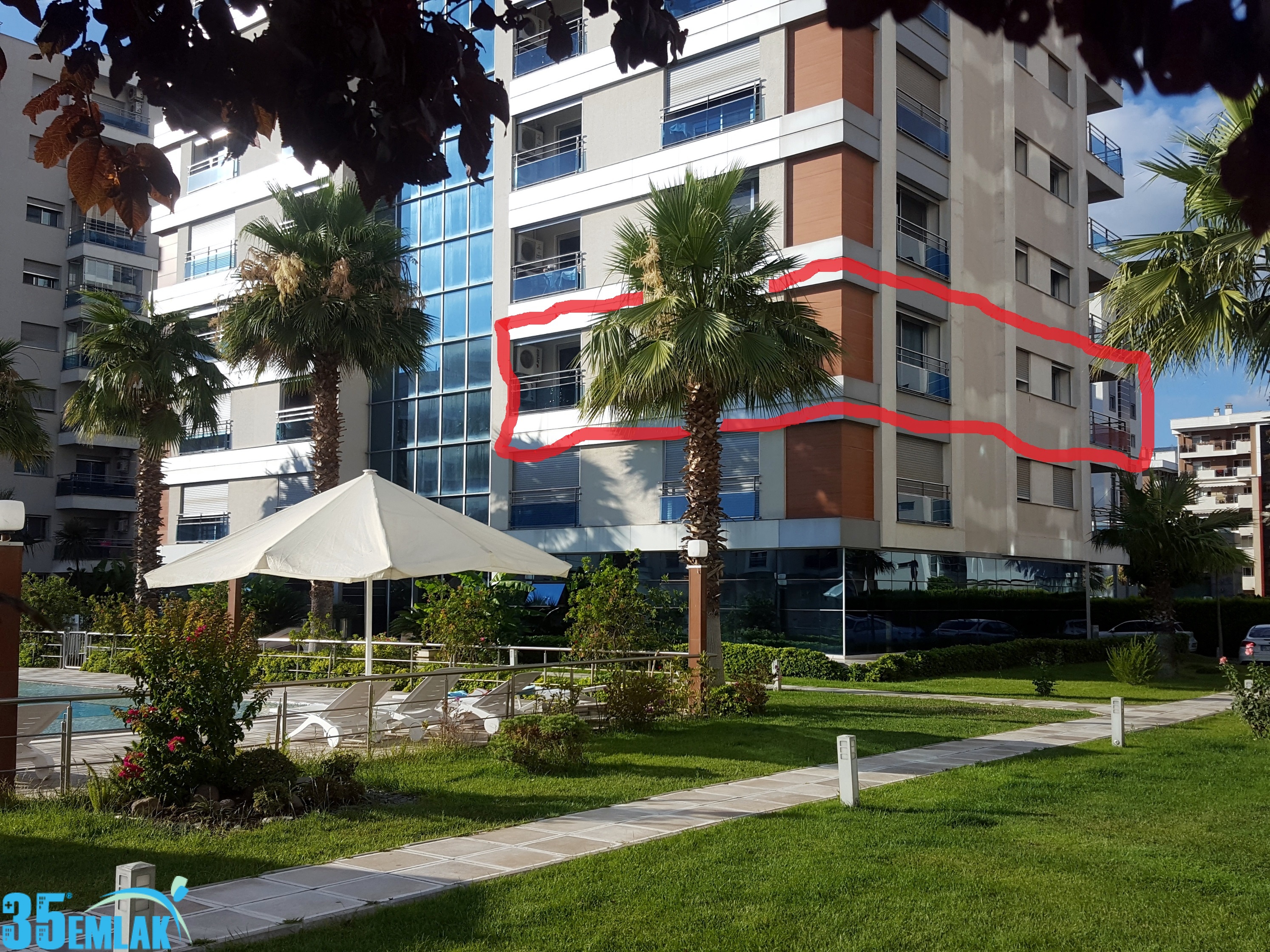 35 EMLAK’ tan HILLTOWN AVM yanı Aden Park’ta 225m2 BRÜT 175 m2 net olan 4+ 43m2 salonlu daire' de yaşamak ister misiniz?  