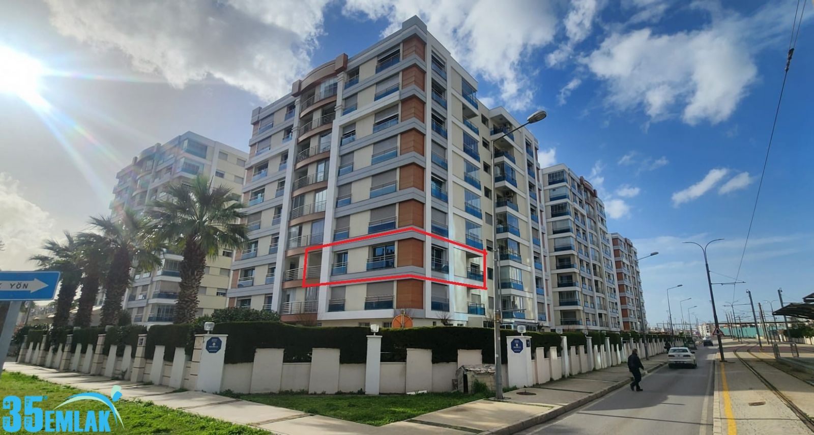 35 EMLAK’ tan HILLTOWN AVM yanı Aden Park’ta 165m2 BRÜT 137 m2 net olan 3+ 42m2 salonlu daire' de yaşamak ister misiniz?