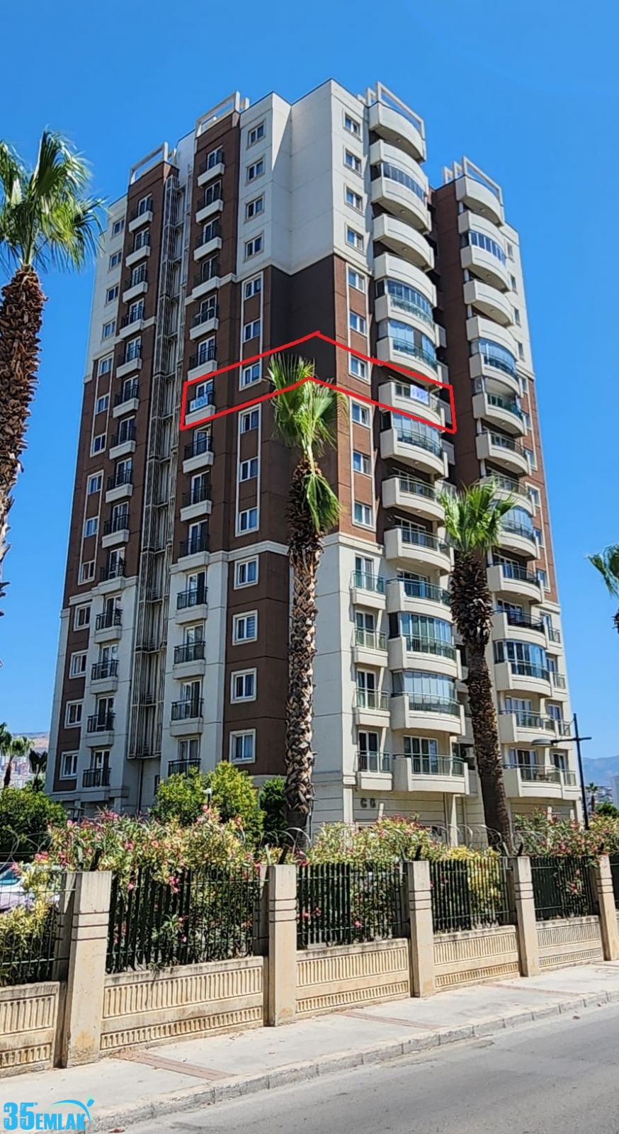 35 EMLAK’ tan Soyak Mavişehir 2. Etap içerisinde, C6 Blok 8. katta 3+1